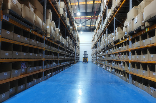 时尚服装仓储托管